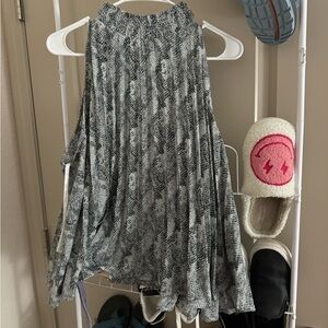 Snakeskin Mock Neck Sleeveless Top